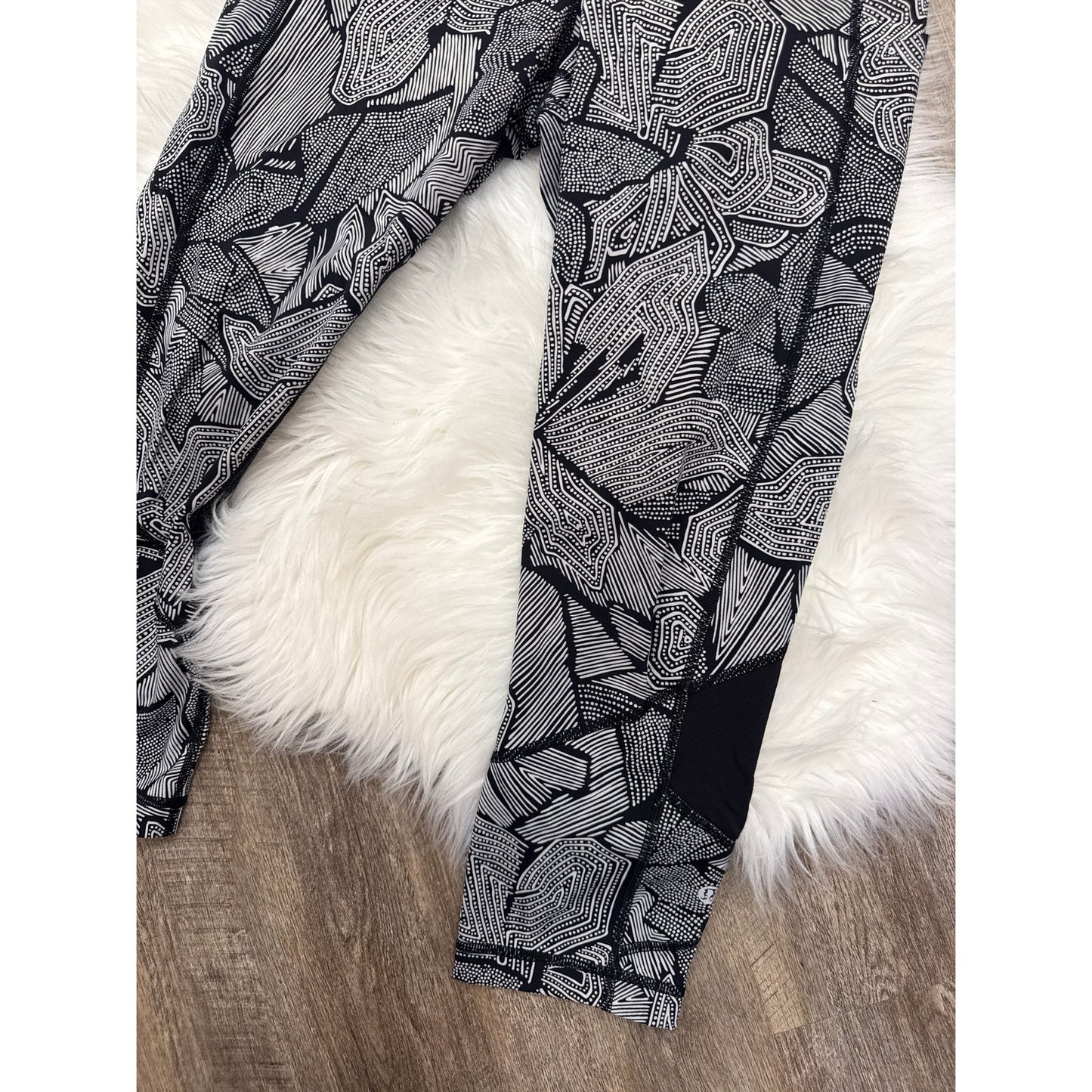 Lululemon Pace Rival Crop Leggings - Size 8