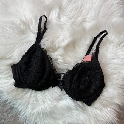 Vintage Black Lace Bra - 32B