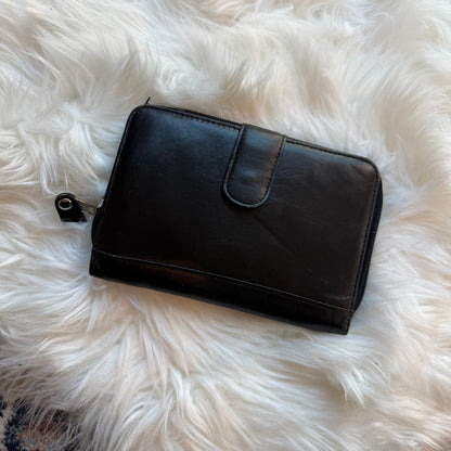 Wilson's Leather Vintage Travel Organizer/Wallet/Clutch