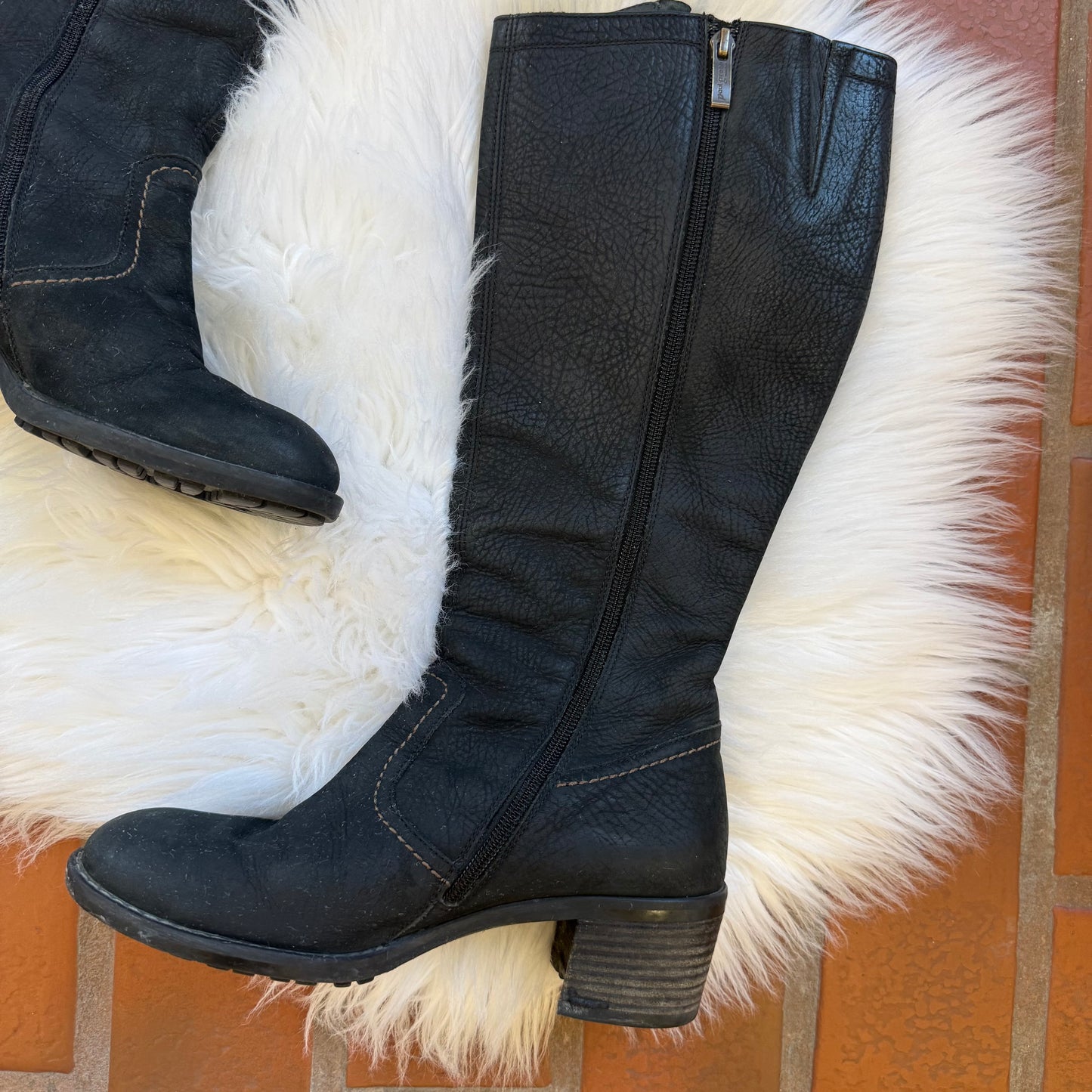 Paul Green Designer Leather Boots - 6.5/7, Narrow Calf