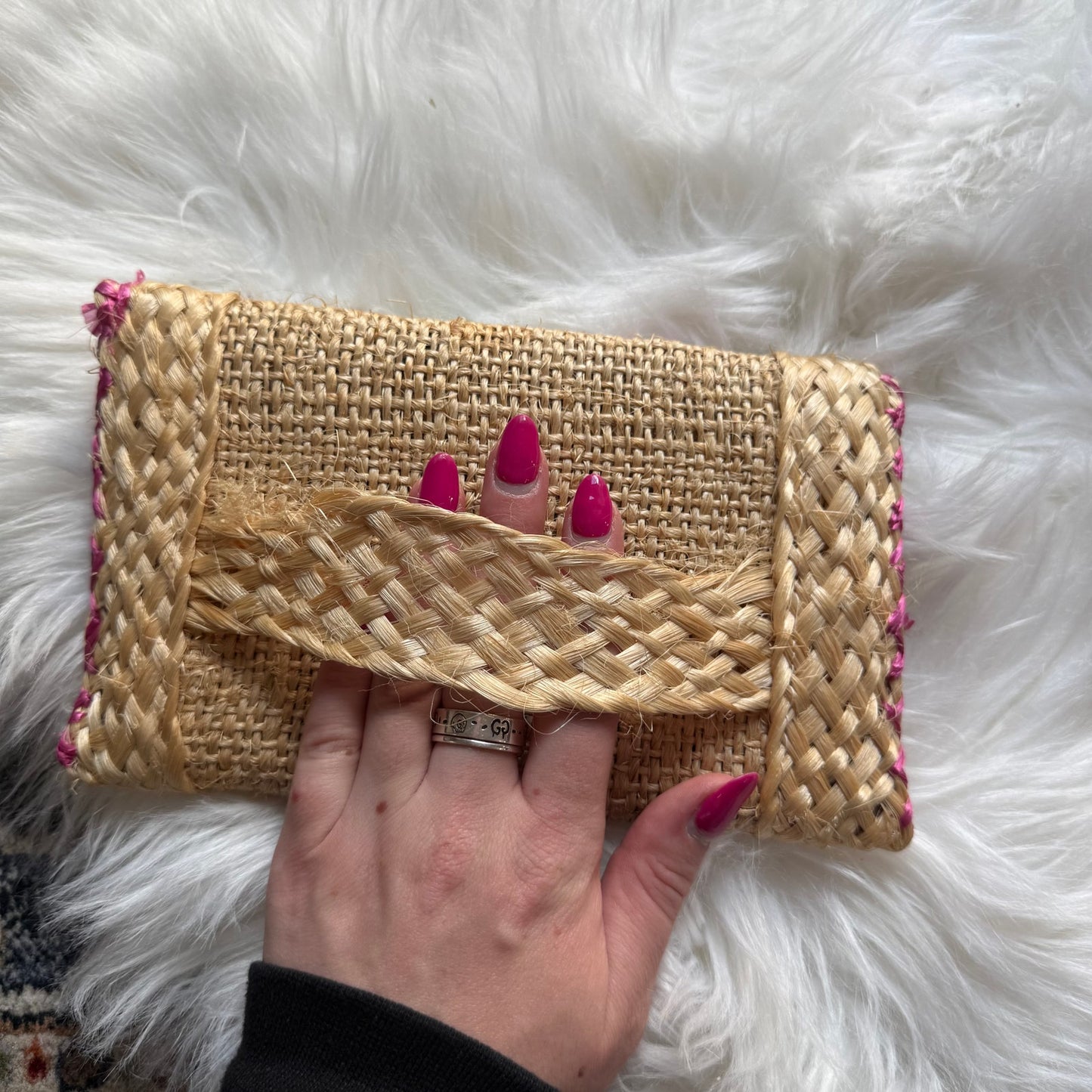 Vintage Woven Flower Clutch w/ Back Handle
