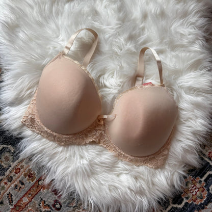 Frederick's of Hollywood Vintage Beige Lace Bra - Size 36D