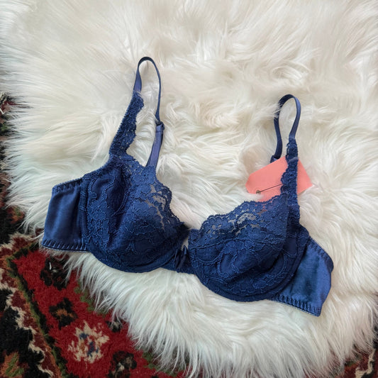 Victoria's Secret Vintage Y2K Blue Lace Bra - Size 36B