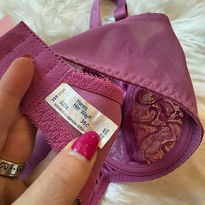 Vintage Purple Lace Bra - Size 36C