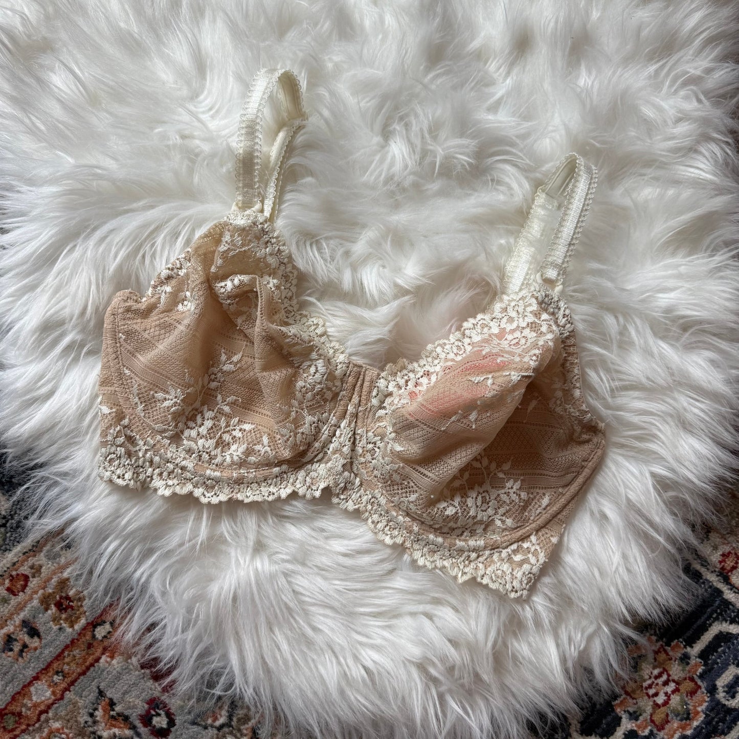 Wacoal Beige and White Lace Overlay Bra - 32DDD