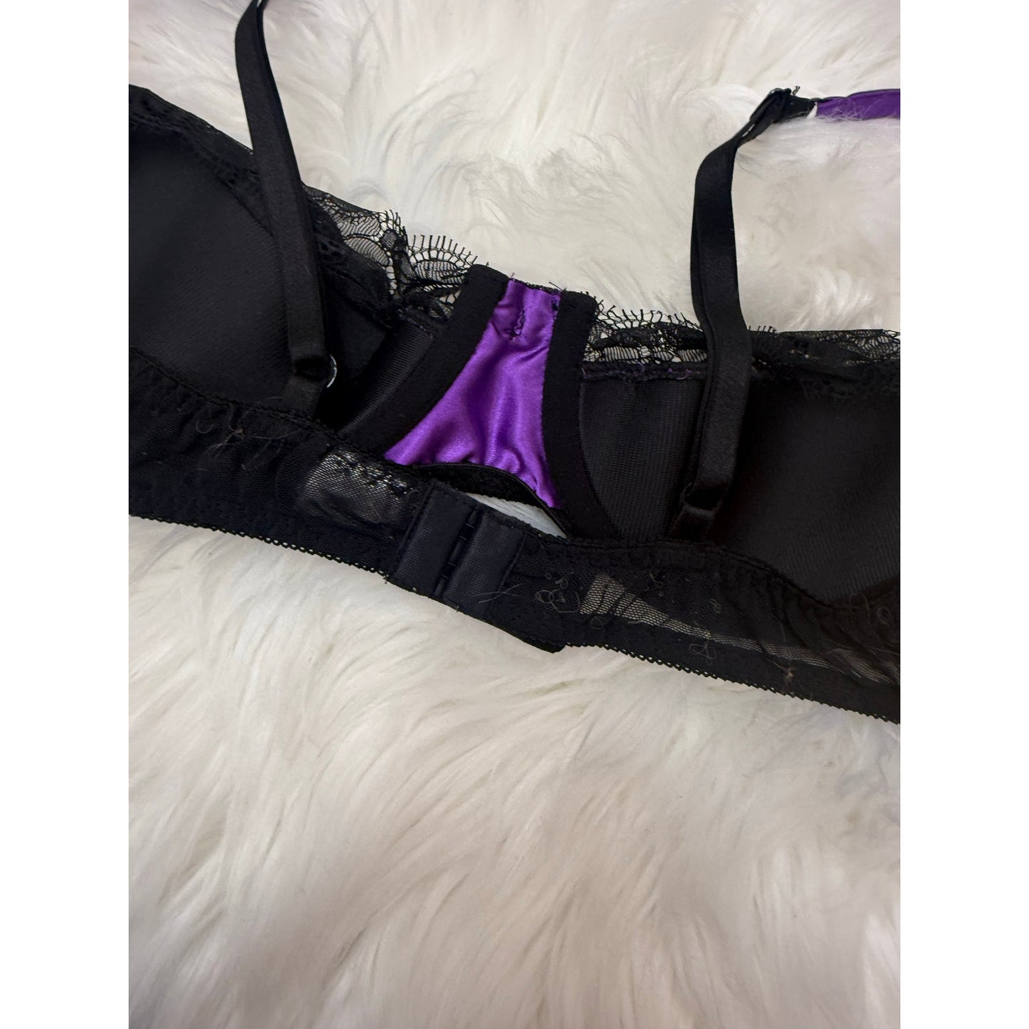 Vintage “Moviestar” Lace Bra - Medium