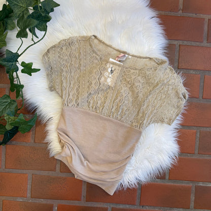 Vintage Beige Lace Top - Size XS/S