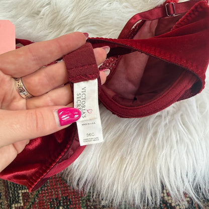 Victoria's Secret Vintage 1990s Red Velvet Bra - 36C