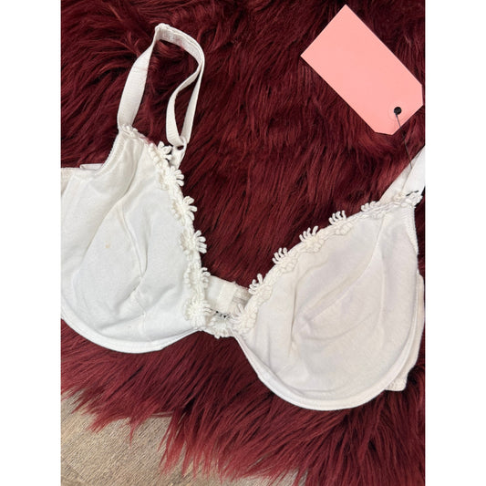 Vintage Victoria's Secret Gold Label Lace Bra - Size 38B