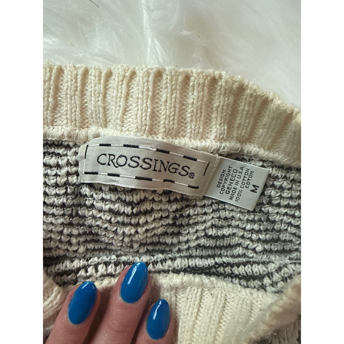 Vintage Patterned Sweater - Size M