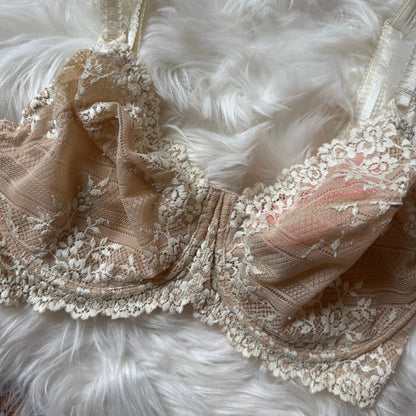 Wacoal Beige and White Lace Overlay Bra - 32DDD
