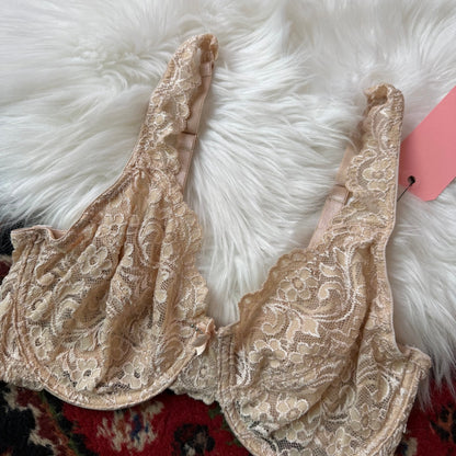 Vintage Beige Lace Bra - 32DD