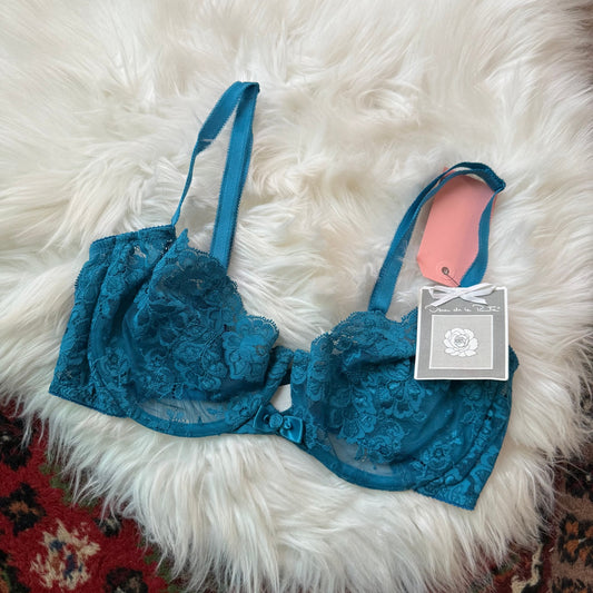 Oscar de la Renta Vintage Lace Bra - New, 36C