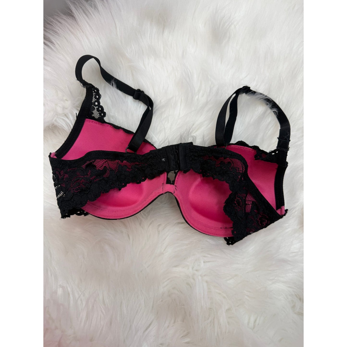 Frederick's of Hollywood Vintage Pink & Black Lace Bra - 32A