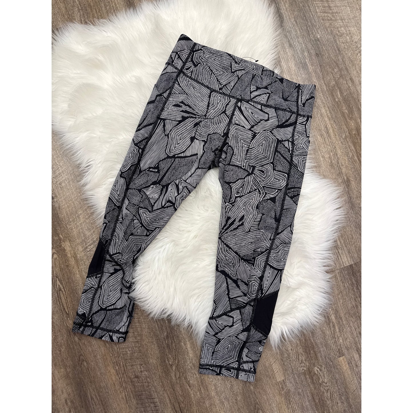 Lululemon Pace Rival Crop Leggings - Size 8