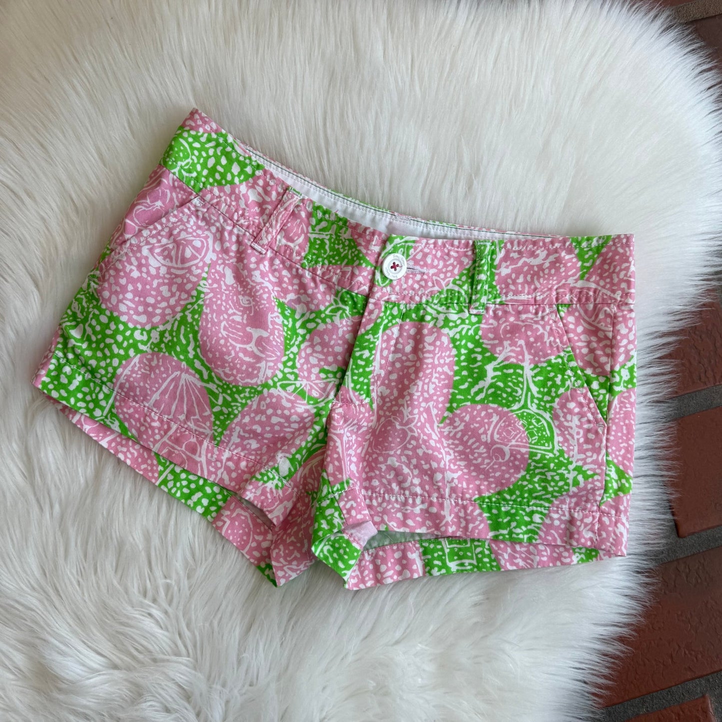 Lilly Pulitzer Classic Green & Pink Floral Low Rise Shorts - 00/0