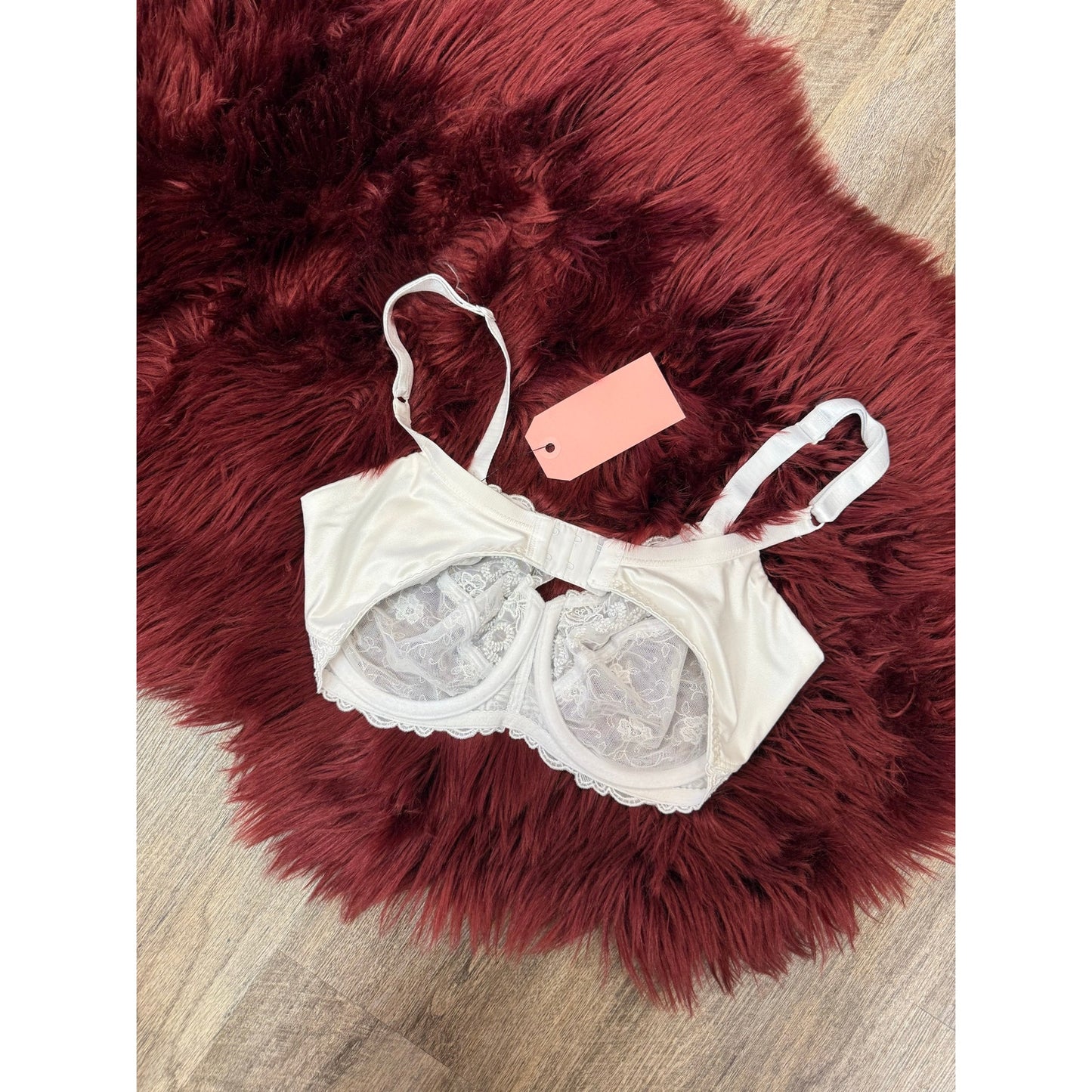 Wacoal White Lace Bra - Size 34D