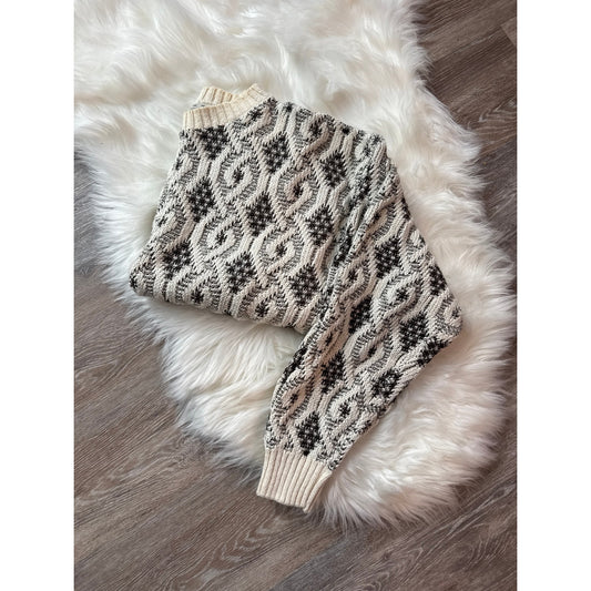 Vintage Patterned Sweater - Size M