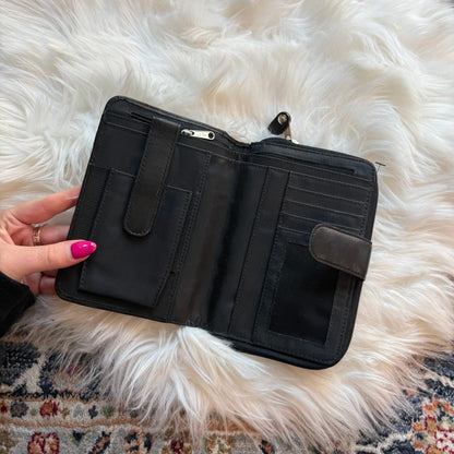 Wilson's Leather Vintage Travel Organizer/Wallet/Clutch