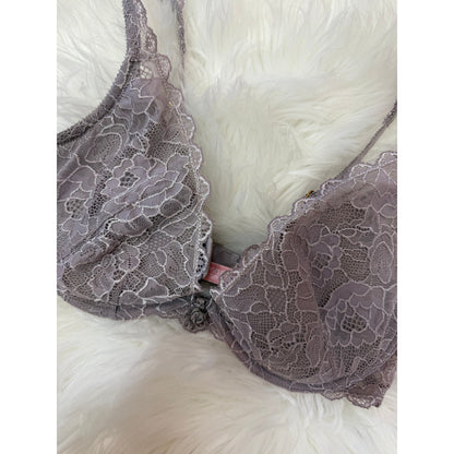 Vintage Victoria's Secret Y2K Bra - 34D