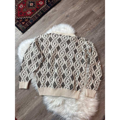 Vintage Patterned Sweater - Size M