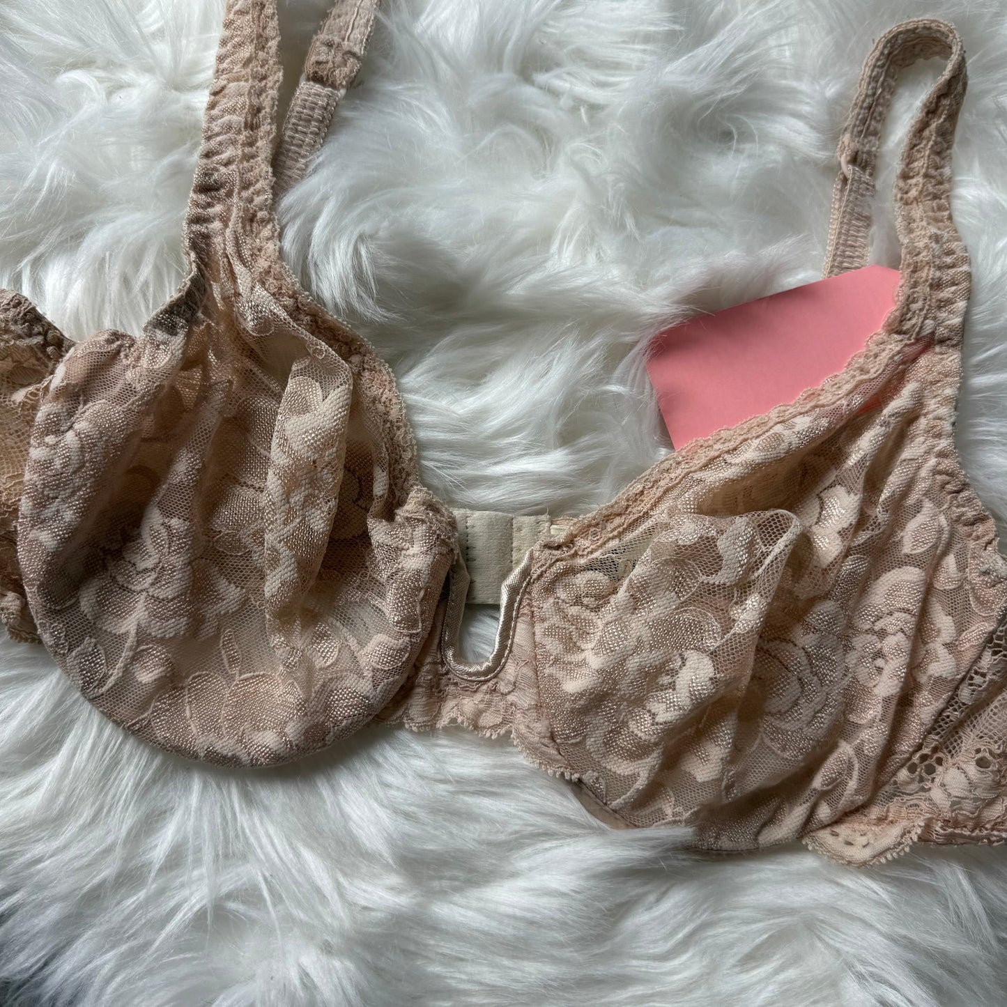 Vintage Valentino Intimo Designer 1980s Beige Lace Bra - 36C