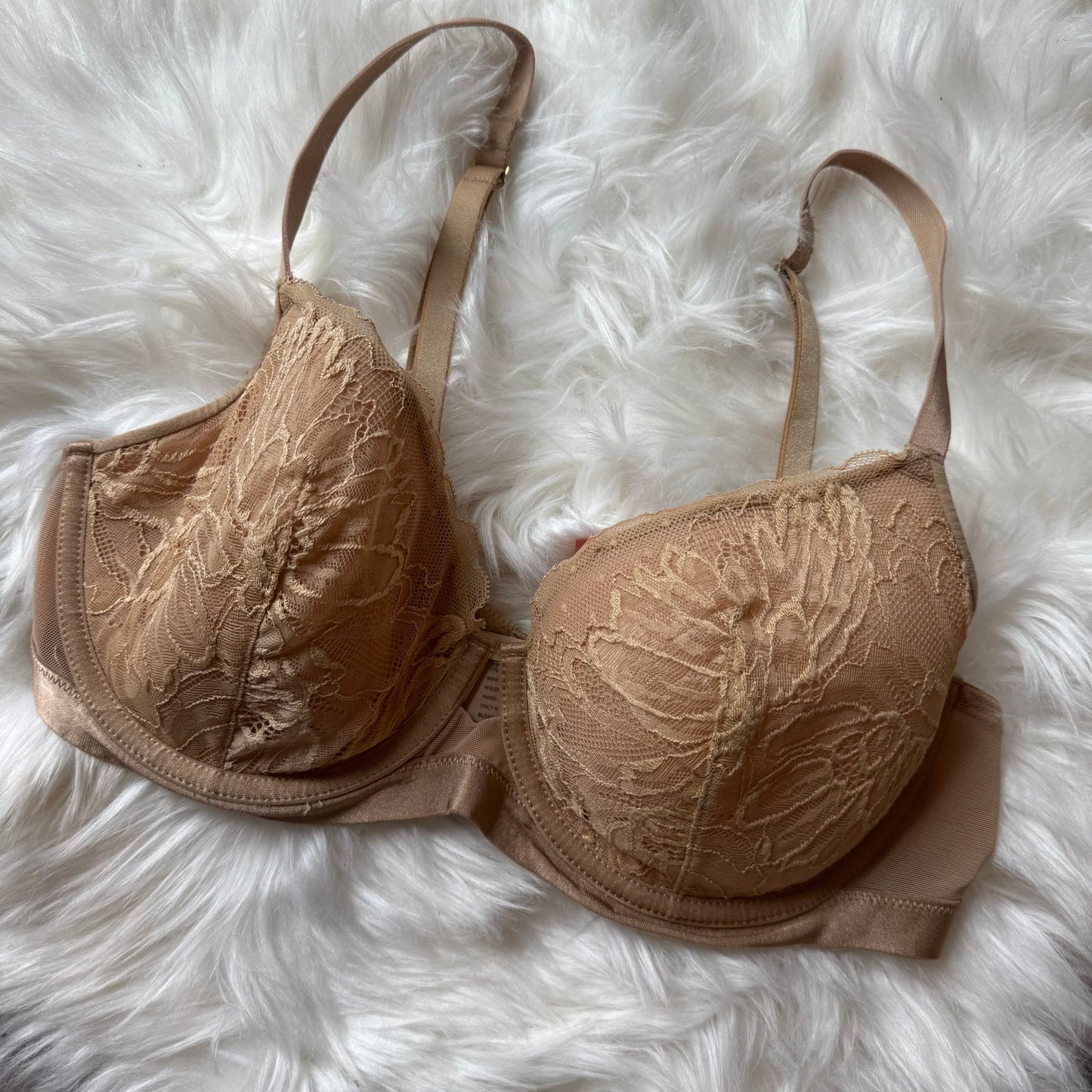 Soma Lightly Lined Perfect Coverage Beige/Brown Lace Bra - 34D
