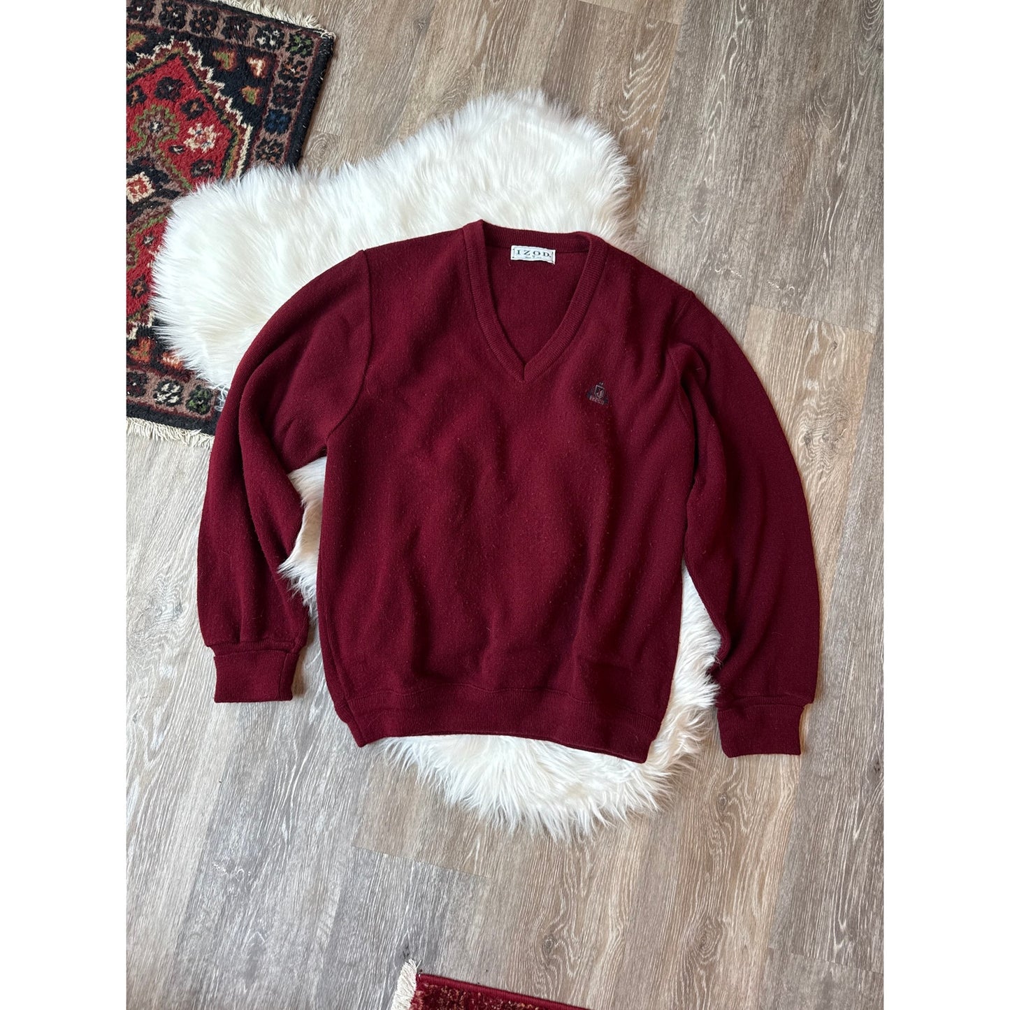 Vintage Izod V-Neck Sweater - Size M
