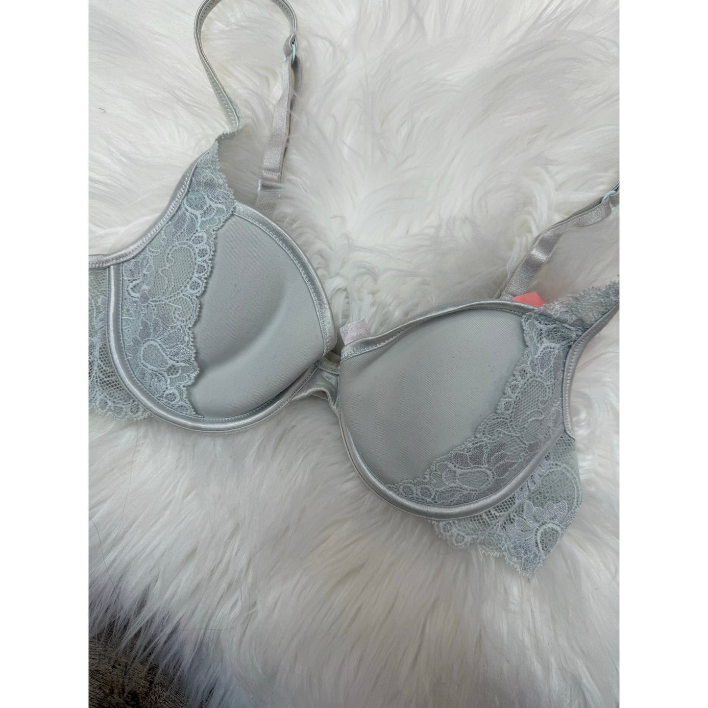 Vintage Victoria’s Secret Grey Lace Bra - 34A