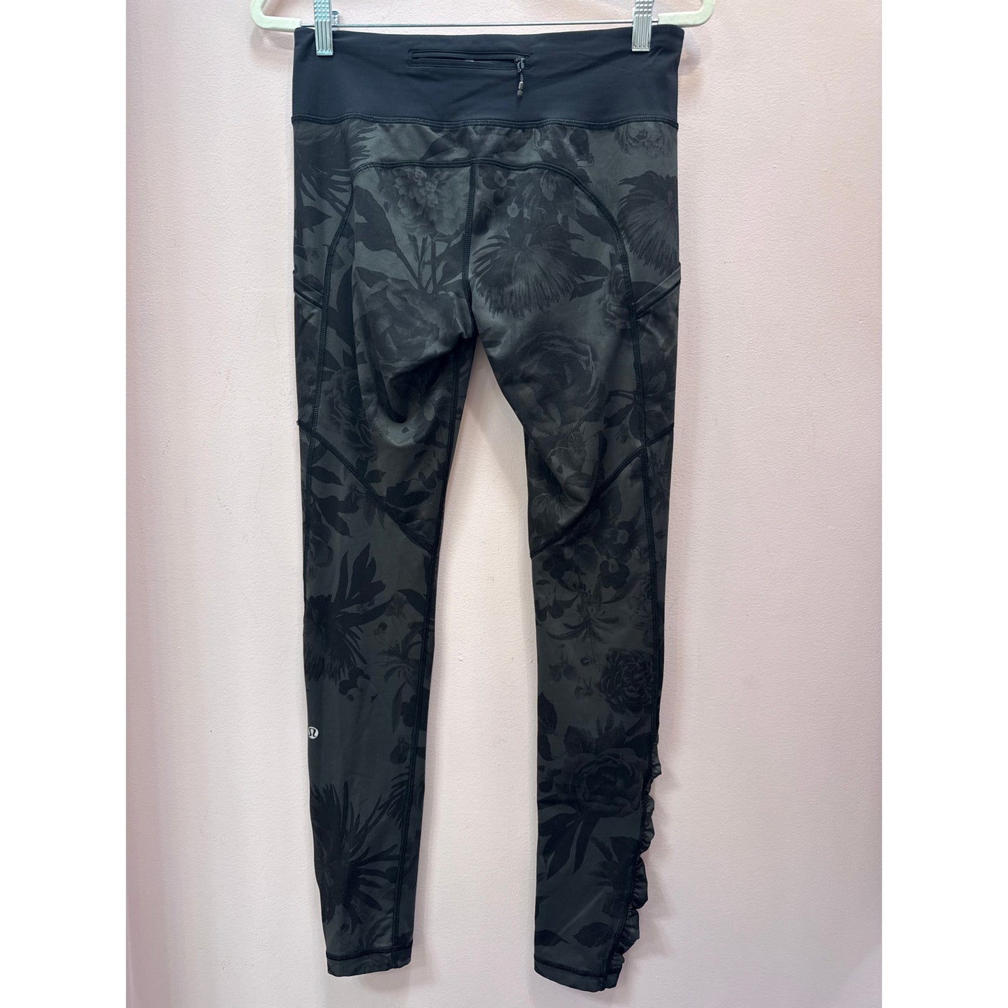 Lululemon Black Floral Pattern Leggings- Size 8