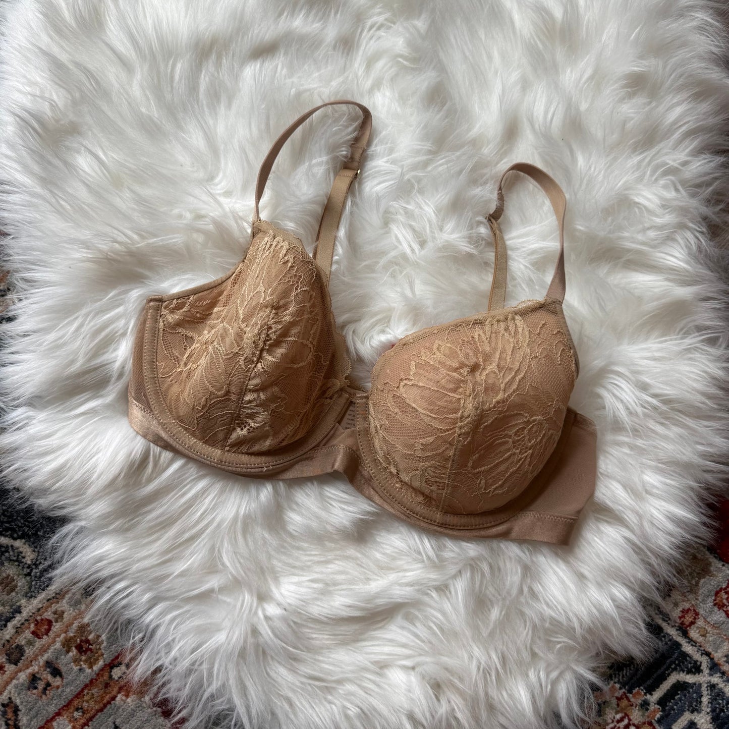 Soma Lightly Lined Perfect Coverage Beige/Brown Lace Bra - 34D